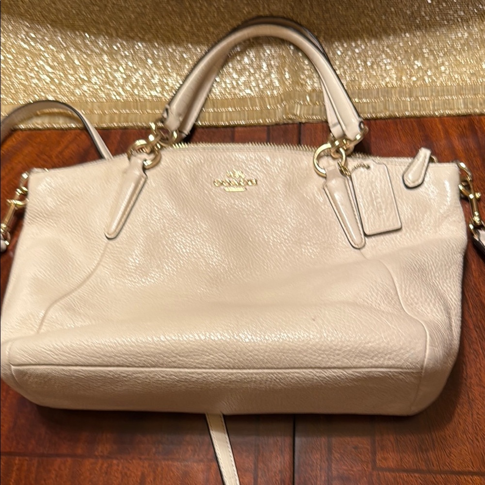 COPY - Coach Cream Shoulder Bag with Gold Accents - Picture 14 of 16